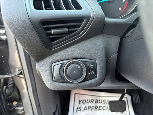 Used 2013 Ford Escape SE FWD image 19