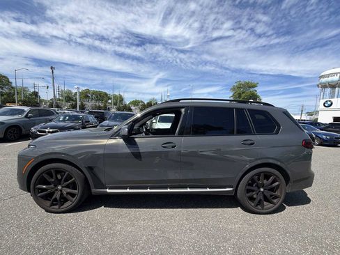 Used 2024 BMW X7 xDrive40i w/ M Sport Package AWD/4WD image 4