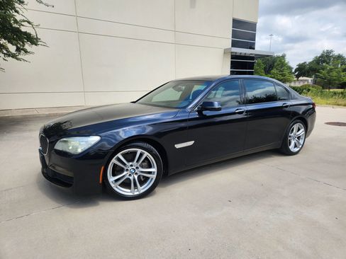 Used 2014 BMW 740Li image 31