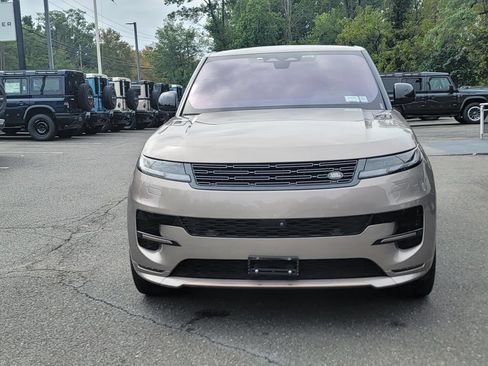 Used 2023 Land Rover Range Rover Sport SE Dynamic AWD/4WD image 2