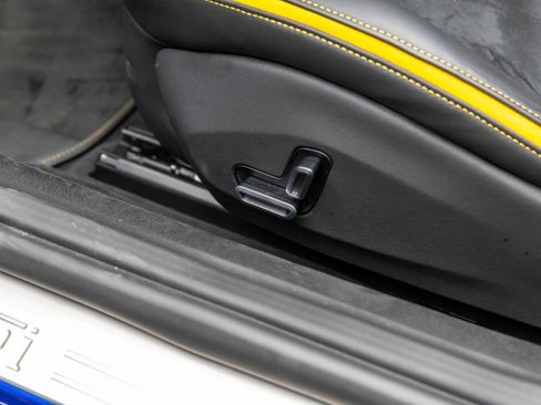 Used 2025 Ferrari Roma Spider image 18