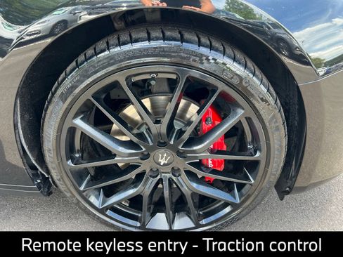 Used 2019 Maserati Ghibli RWD image 14