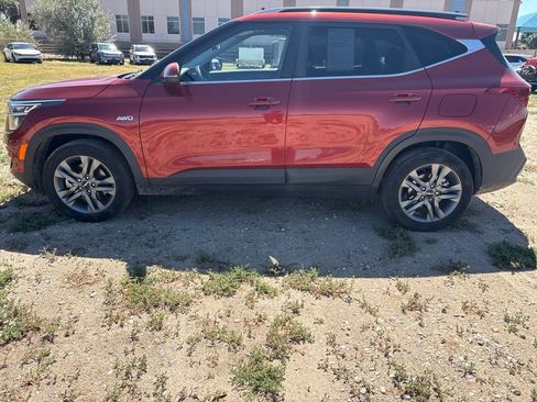 Certified 2022 Kia Seltos S AWD/4WD image 2
