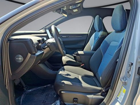 New 2025 Volvo EX30 Plus w/ Protection Package Premier AWD/4WD image 20