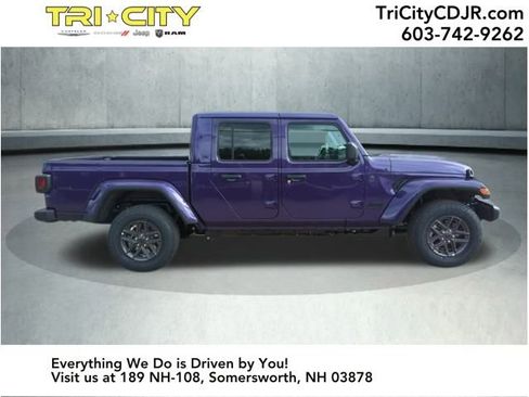 New 2026 Jeep Gladiator Sport image 6