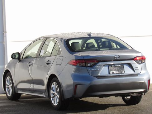 New 2026 Toyota Corolla XLE image 5