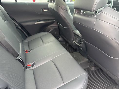 Used 2024 Toyota Venza Limited image 26