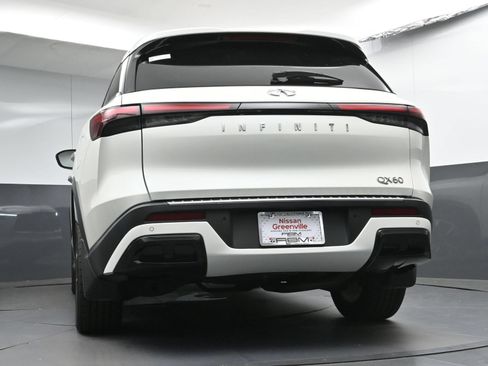 Used 2023 INFINITI QX60 Luxe w/ Performance Audio Package FWD image 30