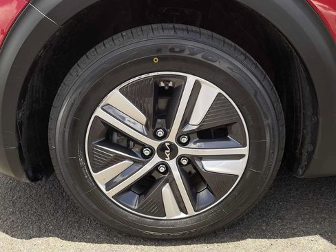 Used 2022 Kia Niro LXS FWD image 19
