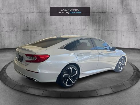 Used 2018 Honda Accord Sport image 5