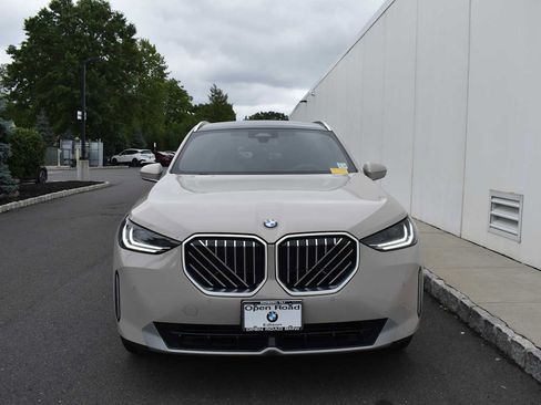 Used 2026 BMW X3 xDrive30i w/ Convenience Package AWD/4WD image 2