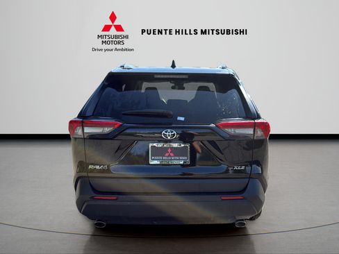 Used 2025 Toyota RAV4 XLE FWD image 6