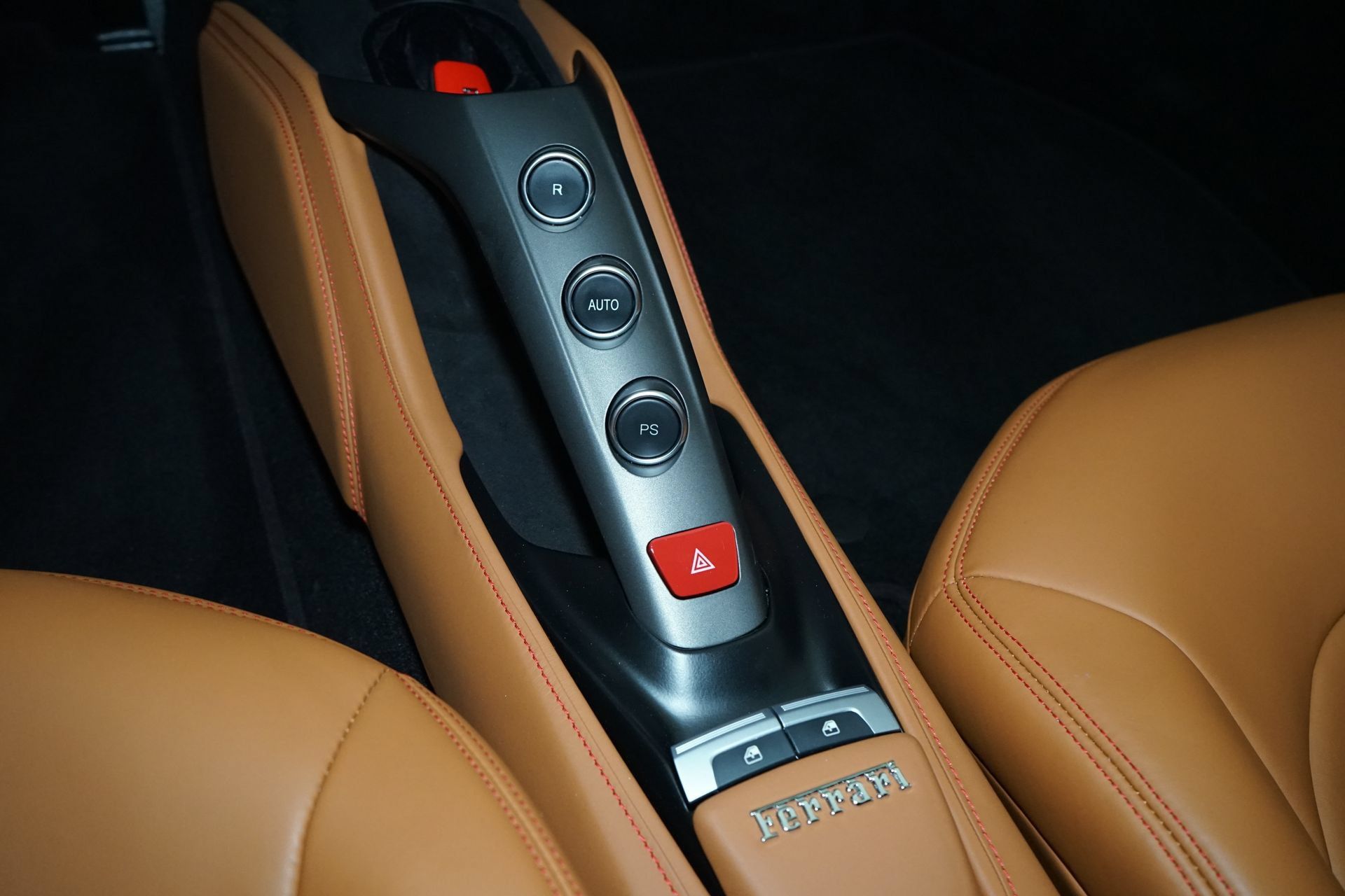 Used 2019 Ferrari 488 GTB RWD image 16