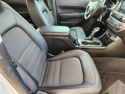 Used 2022 GMC Canyon AT4 w/ Trailering Package image 12