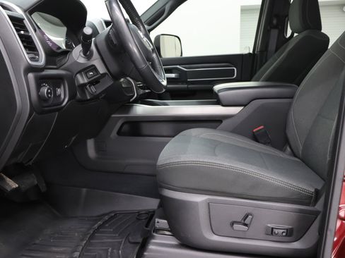 Used 2022 RAM 2500 Big Horn w/ Night Edition AWD/4WD image 8