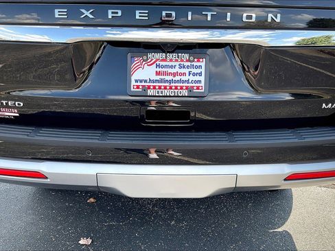 Used 2024 Ford Expedition Max Limited image 9