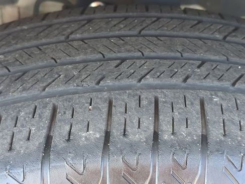 Used 2024 Nissan Rogue SV image 16