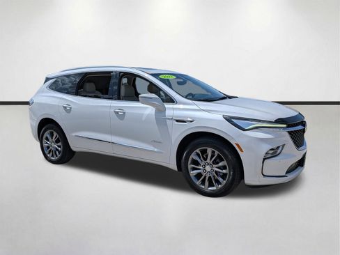 Used 2022 Buick Enclave Avenir w/ Avenir Technology Package FWD image 2