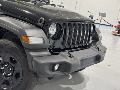 Used 2021 Jeep Wrangler Unlimited Sport image 37