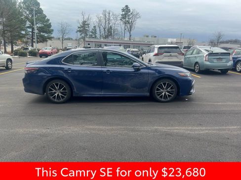 Used 2023 Toyota Camry SE image 13