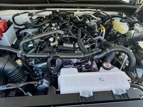 Used 2025 Toyota 4Runner SR5 image 38