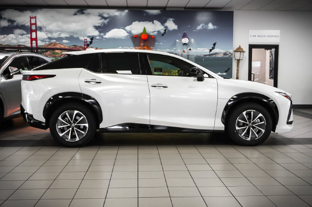 Certified 2023 Lexus RZ 450e Premium w/ Technology Package AWD/4WD image 5