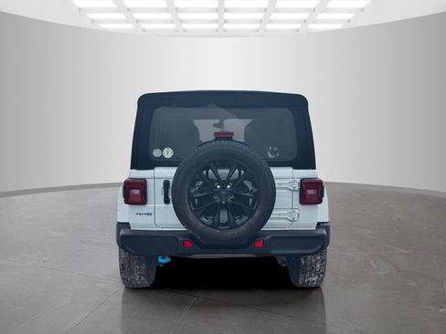 Certified 2022 Jeep Wrangler Unlimited Sahara 4xe w/ Cold Weather Group image 6