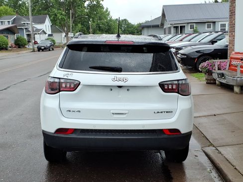 Used 2025 Jeep Compass Limited AWD/4WD image 7