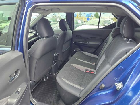 Used 2020 Nissan Kicks SV image 18