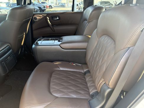 Used 2024 Nissan Armada Platinum w/ Captain's Chairs Package RWD image 9