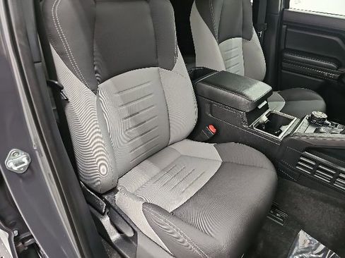 Certified 2025 Toyota Tacoma TRD Off-Road AWD/4WD image 35