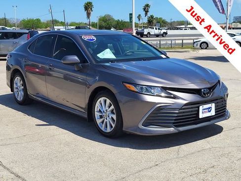 Used 2023 Toyota Camry LE image 23