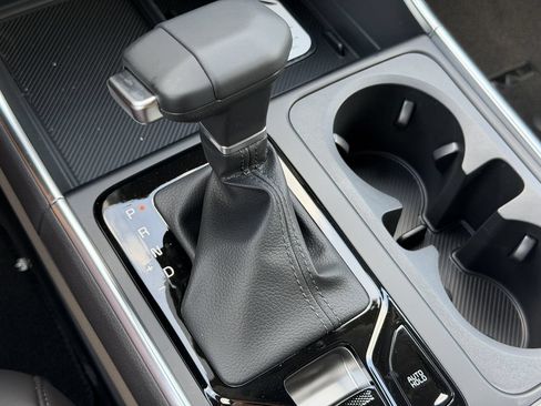 New 2027 Kia Carnival EX FWD image 31