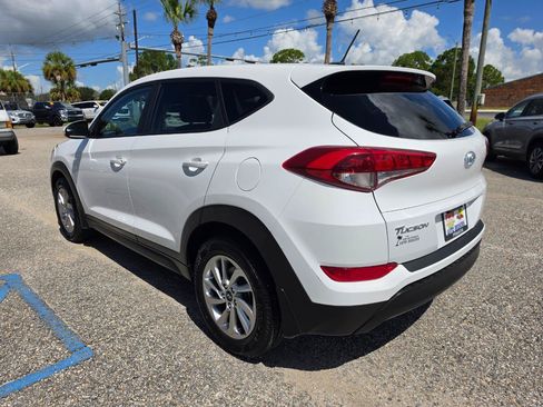 Used 2017 Hyundai Tucson SE FWD image 3