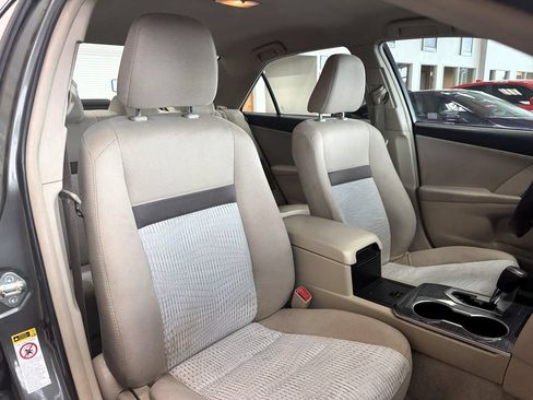 Used 2012 Toyota Camry XLE w/ Convenience Pkg FWD image 22