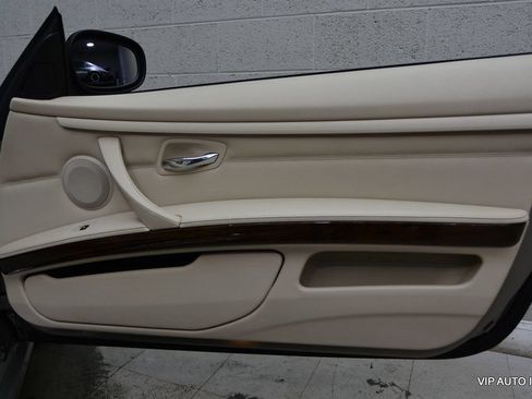 Used 2011 BMW 328i Convertible RWD image 16