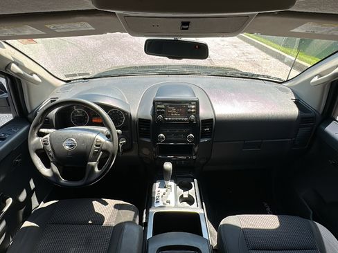 Used 2014 Nissan Titan SV image 27