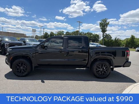 Used 2023 Nissan Frontier SV w/ Midnight Edition Package AWD/4WD image 4