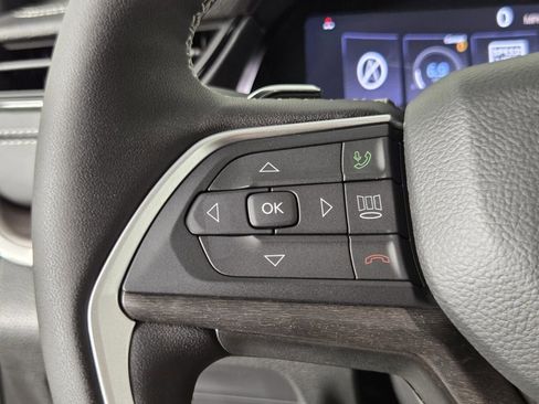 New 2026 Jeep Grand Cherokee Altitude RWD image 18