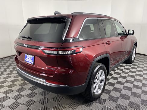 Used 2023 Jeep Grand Cherokee Limited AWD/4WD image 8