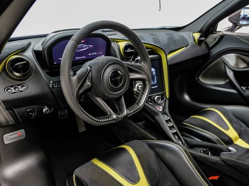Used 2018 McLaren 720S Performance RWD image 5