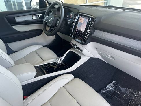 New 2026 Volvo XC40 B5 Plus w/ Protection Package Premier AWD/4WD image 16