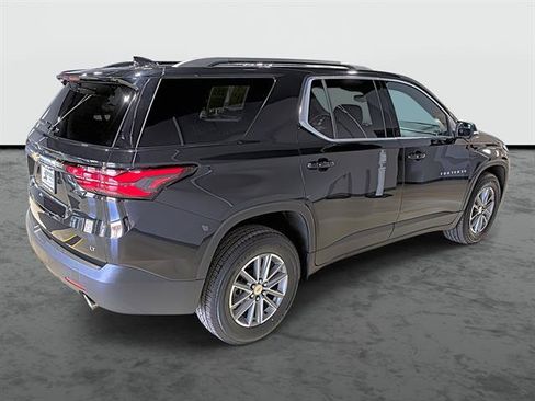 Used 2023 Chevrolet Traverse LT AWD/4WD image 4