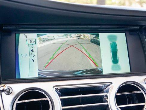 Used 2016 Rolls-Royce Dawn image 62