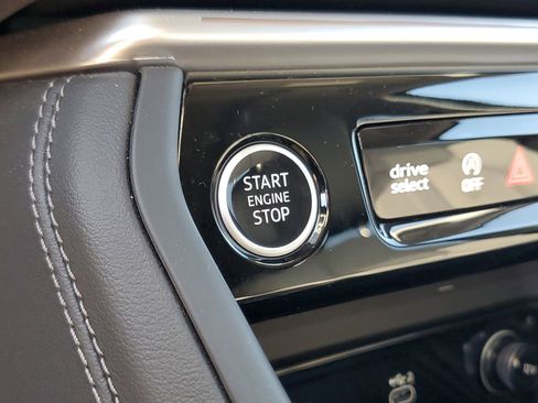 Used 2025 Audi Q5 Premium w/ Convenience Package image 31