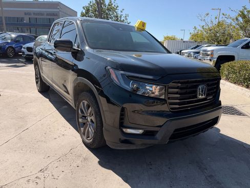 Used 2023 Honda Ridgeline Sport image 7