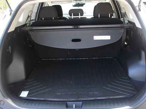 Certified 2023 Kia Sportage LX FWD image 9