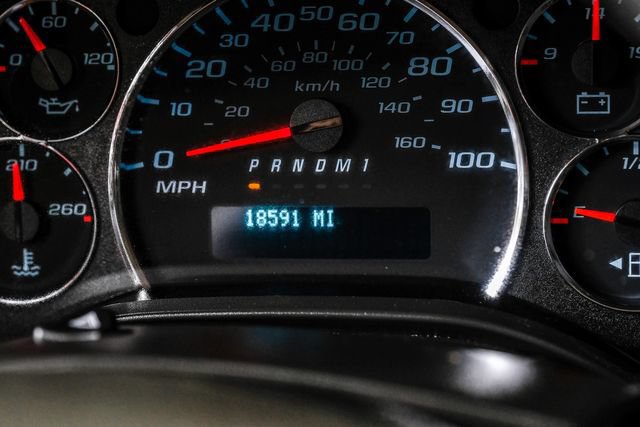 Used 2025 Chevrolet Express 3500 LT w/ LT Preferred Equipment Group RWD image 19