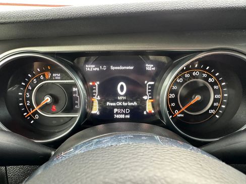 Used 2020 Jeep Gladiator Overland AWD/4WD image 19