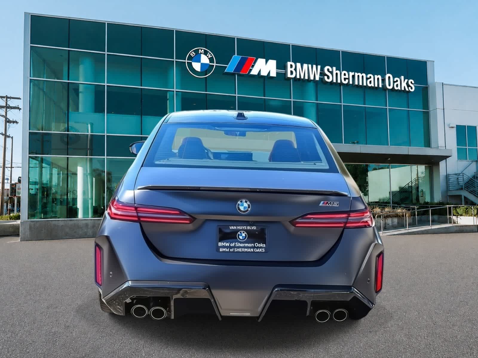 New 2026 BMW M5 w/ Carbon Package AWD/4WD image 5